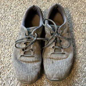 Men’s Size 12 Under Armour Sneakers